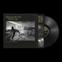 "Queens Of The Stone Age" und "Alive In The Catacombs" sind in goldener Schrift auf dem Vinyl-Cover zu sehen.