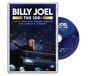 "BILLY JOEL THE 100th LIVE AT MADISON SQUARE GARDEN THE COMPLETE CONCERT" Ein Mann spielt Piano, Publikum im Hintergrund.