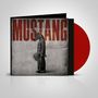 Text: "MUSTANG" in groß, "BIAGIO ANTONACCI" kleiner. Ein Mensch mit Pferdekopf hält einen Blumenstrauß. Rote Vinyl-Schallplatte.