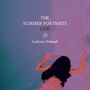 "The Summer Portraits Live Ludovico Einaudi." Eine Frau schwimmt in Wasser, sie ragt mit den Armen aus der Wasseroberfläche.