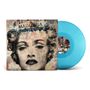 Text: "MADONNA CELEBRATION". Eine monochrome Illustration eines weiblichen Gesichts mit einem blauen Vinyl.