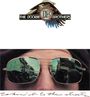 "The Doobie Brothers" Logo mit einem Adler. Unten der Text "takin' it to the streets." Verspiegelte Sonnenbrille.
