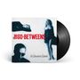 Text: "the GO-BETWEENS" in Rot und "16 Lovers Lane" in Grau. Drei unscharfe, stilisierte Personen in Schwarz-Weiß.