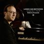 Texte: "LUDWIG VAN BEETHOVEN, Sonatas Op. 7, 13 & 49, Roberto Prosseda". 
Ein Mann mit Brille sitzt am Klavier, im Hintergrund dunkles Holz.