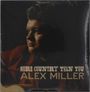 "MORE COUNTRY THAN YOU ALEX MILLER". Ein Mann schaut nach links, es ist ein dunkles und stimmungsvolles Porträt.