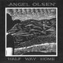 „ANGEL OLSEN“, „HALF WAY HOME“. Eine Schwarz-Weiß-Illustration einer Landschaft mit einer Person im Vordergrund.