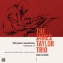 THE JAMES TAYLOR TRIO: the jazz sessions volume 3. Illustration eines Mannes am Klavier. Farbschema in Rot und Beige.