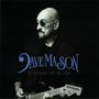 Text: "Dave Mason A Shade of Blues". Ein Mann mit Glatze und Sonnenbrille spielt eine E-Gitarre, in Schwarz-Weiß.