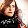 "Alison Moyet, the minutes" steht da. Zwei Ansichten derselben Frau mit rotem Haar, ernstem Gesichtsausdruck.