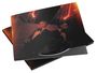 Auf einem CD-Cover sind zwei Männer in Anzügen bei Nacht zu sehen, umgeben von rote Neonlichter.