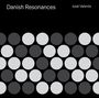 "Danish Resonances" oben links, "José Valente" oben rechts. Muster aus abwechselnd grauen und schwarzen Kreisen.