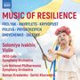 "MUSIC OF RESILIENCE" in rot. Kind in weißem Kleid hält gelbe und blaue Fahnen unter blauem Himmel.