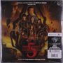 "Original Score from the Netflix Series Volume Two, Stranger Things 5. Musik von Kyle Dixon & Michael Stein." Filmplakat mit Figuren.