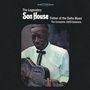 "The Legendary Son House, Father of the Delta Blues, The Complete 1965 Sessions." Ein Mann mit Gitarre im Hemd.