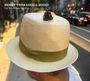 "HENRY THREADGILL ZOOID Cut You Where You Was" steht über einem hellen Hut mit grünem Band, auf dem ein Schmetterling sitzt.