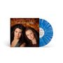 "O.S.T. from the original series Gilmore Girls." Zwei Frauen vor herbstlichen Blättern, eine blaue Vinyl-Schallplatte.