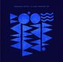 "Emanuel Satie • A Love Fantasy EP" steht oben. Unten sind blaue geometrische Formen auf dunkelblauem Hintergrund.