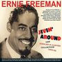 „ERNIE FREEMAN – JIVIN' AROUND: THE SINGLES & ALBUMS COLLECTION 1955-62“. Schwarz-weißes Porträt eines lächelnden Mannes.
