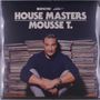 Text: "HOUSE MASTERS MOUSSE T." Ein Mann sitzt vor hohen Stapeln von Schallplatten.