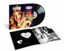 „Hole Live Through This“ auf dem Albumcover; Booklet mit Herz, Bandmitglieder erwähnt. Frau mit Krone, Vinyl-Schallplatte.