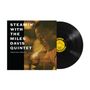 "STEAMIN’ WITH THE MILES DAVIS QUINTET PRESTIGE CR00943"; Cover zeigt einen Mann beim Anzünden einer Zigarette.