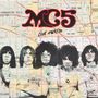 Der Text "MC5 Live 1969/70" steht in Rot und Schwarz auf einer Karte von Detroit. Gesichtsfotos von fünf Menschen sind integriert.