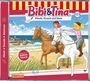 "Bibi & Tina: Pferde, Strand und Meer. Inklusive Bonus-Track." Zwei Mädchen reiten am Strand, umgeben von Möwen und Robben.