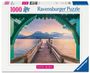 : Ravensburger Puzzle 12001762 - Romantischer Steg am Lac d'Annecy, Beautiful Walkways Collection, 1000 Teile Puzzle für Naturliebhaber und Wanderfreunde ab 14 Jahren, SPL