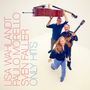 Lisa Wahlandt, Paulo Morello, Sven Faller, Only Hits. Drei Personen, eine Frau vorne, zwei Männer, einer mit Gitarre, der andere hält Kontrabass.
