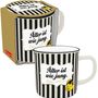 Tasse mit Text: "Älter ist wie jung. Nur cooler" in schwarz-weißem Streifenmuster und gelber Ente mit Sonnenbrille.