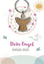„Dein Engel behüte dich“, zeigt einen Metall- und Holz-Engel-Anhänger, Blumen, Sonne und eine Taube in Pastelltönen.