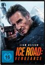 "Liam Neeson, ICE ROAD: VENGEANCE", Mann mit Waffe und entschlossenem Gesichtsausdruck, verschneites Bergpanorama im Hintergrund.
