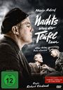 Text: "Mario Adorf - Nachts wenn der Teufel kam", "Claus Holm, Peter Carsten", "Regie: Robert Siodmak", "FSK ab 12".  
Links ein nachdenklicher Mann in Schwarz-Weiß-Profil. Unten rechts zwei Männer in Uniform, im Gespräch vertieft.