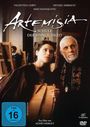 "Artemisia - Schule der Sinnlichkeit" steht in weißer Schrift. Eine Frau und ein älterer Mann in einem Kunststudio.