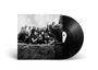 Ein Vinyl-Cover zeigt eine Gruppe von etwa 15 Personen, die in die Kamera blicken.