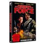 „DESERT FORCE“ in roter Schrift. „Lorenzo Lamas“ und „Michael Paré“ darüber. Unten: „Entscheidung in der Wüste“. Soldatenbild.