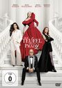 "Der Teufel trägt Prada 2". Drei elegant gekleidete Frauen auf einer Treppe, ein Mann sitzt im Anzug.