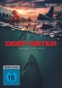 Texte: Aaron Eckhart, Ben Kingsley, DEEP WATER - UMRINGT VON HAIEN. Szene: Flugzeugwrack im Wasser, Haie darunter.