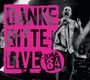 Große, pinke Schrift: "DANKE BITTE LIVE". Untere Ecke: Logo "Zona 84". Sänger mit Mikrofon, Schwarzweiß.