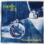 Text: "Kapelle #3", "Momentaufnahme", "Ska-Reggae-Rocksteady". 
Bild: Trommel auf einer Straße in einem blauen Farbton.