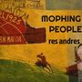 „MOPHING PEOPLE“, „res andres“. Illustration mit abstrakten Formen und Erdtönen, darunter eine stilisierte Landschaft.