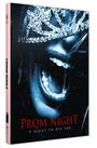 „PROM NIGHT“ in Rot unten. „A NIGHT TO DIE FOR“ darunter. Eine lachende Frau mit glitzernder Maske, dunkel gehalten.