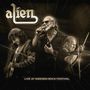 "Alien" und "Live at Sweden Rock Festival" sind in einem Retro-Design. Drei Musiker: Sänger, Gitarrist, Schlagzeuger in Aktion.