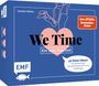 Cover mit "We Time Ein Jahr Paarzeit". Ein Herz, Zeichnung von Händen. 52 Date-Ideen. Blau mit weißem Fisch-Logo.