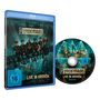 Texte: LINDEMANN, LIVE IN KRAKOW, FSK 16. Blu-ray-Hülle und Disc. Illustration: Musiker auf Bühne vor Menschenmenge.