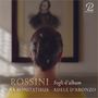 Texte: "ROSSINI", "ANNA BONITATIBUS", "Fogli d'album", "ADELE D'ARONZO". Eine Frau schaut ein unscharfes Porträt an.