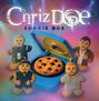 Text: "Chriz Doe COOKIE DOE". Fünf dekorative Kekse als Figuren um einen blauen CD-Player mit großem Cookie darin.