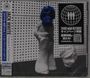 JACK WHITE "Frozen Charlotte", blaues Totenkopf-Logo, Third Man Records Text, QR-Code. Zwei Skulpturen: groß und klein.