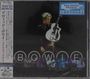 "David Bowie A Reality Tour". Links japanischer Text. Oben blaues "New Music Fridays" Logo. Bild von Musiker mit Gitarre.