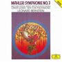 MAHLER: SYMPHONIE NO. 3, Leonard Bernstein. Illustration einer Frau in einem Wald, bunte, surrealistische Darstellung.
